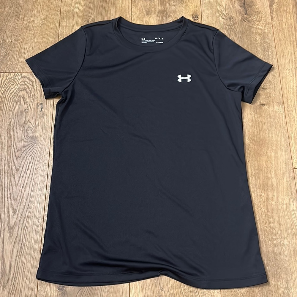 Under armour women’s tshirt